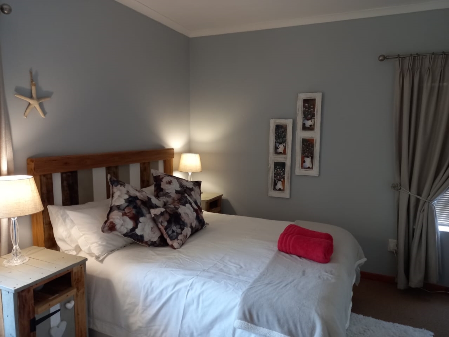 2 Bedroom Property for Sale in Stilbaai Wes Western Cape